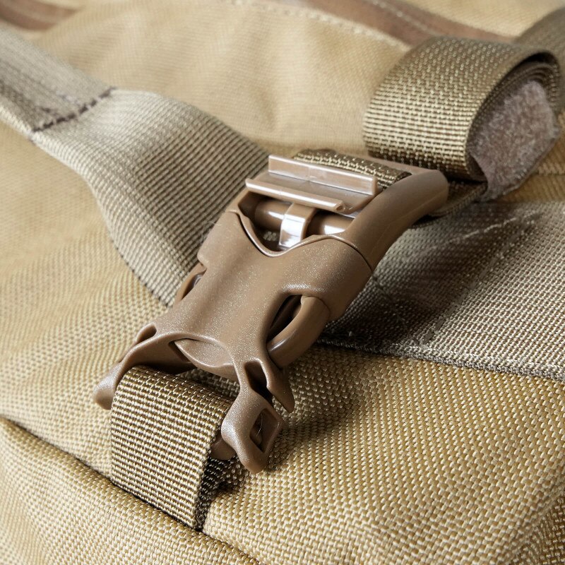 All in Deployment Bag INTL - Coyote (Detail, Autolock Buckle)