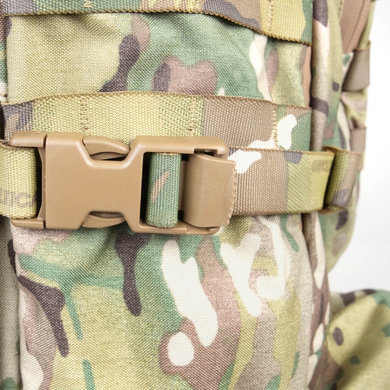 Blackjack 80 - Multicam (Detail, YKK Buckles)