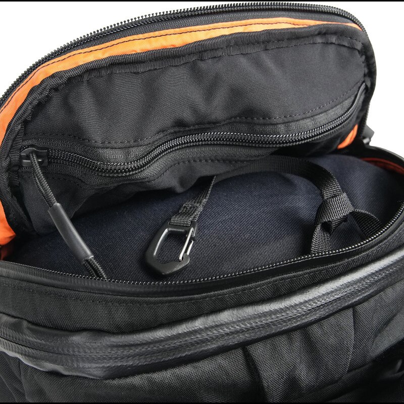 Carryology Dragon 2.0 - Black (Detail, Inner Lid)