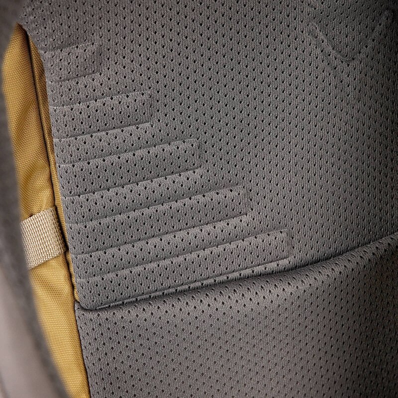 Coulee 30 - Coriander (Detail, Yoke)