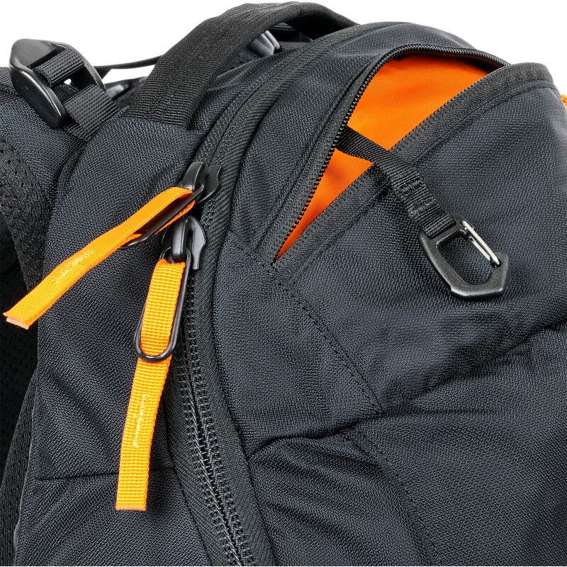 District 18 - Black (Detail Pocket)