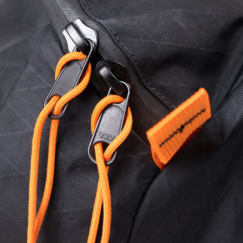 Hip Monkey 25: Legacy Edition - Detail, YKK Zippers