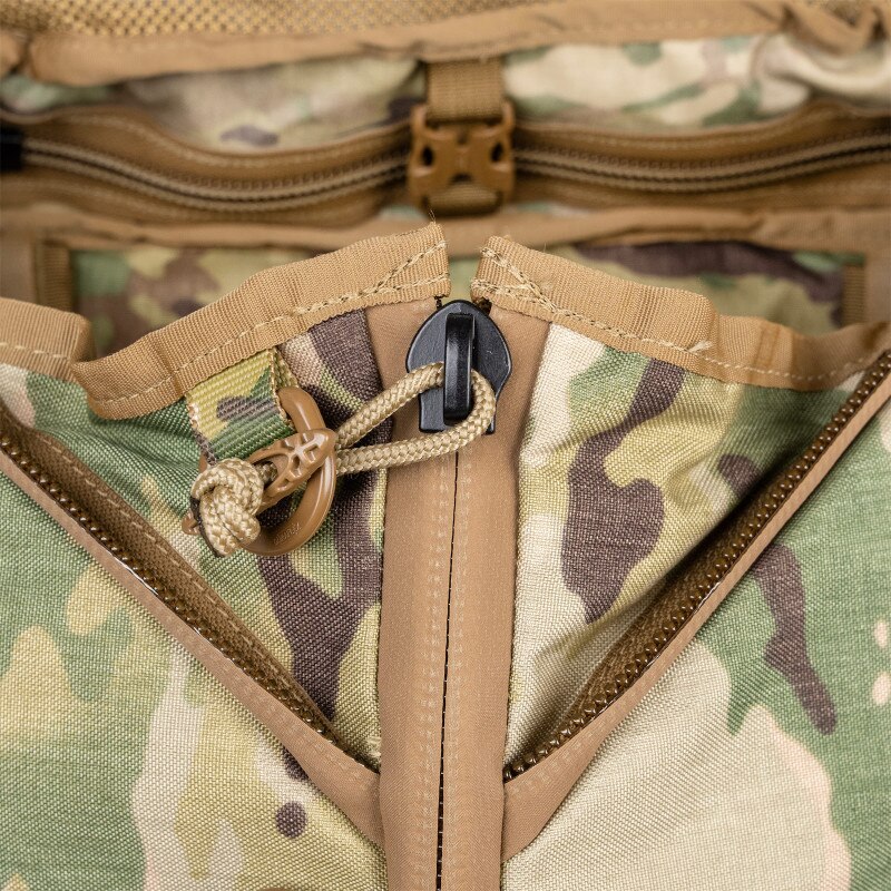 Jump Overload - Multicam (Detail, Center Zip Lock)