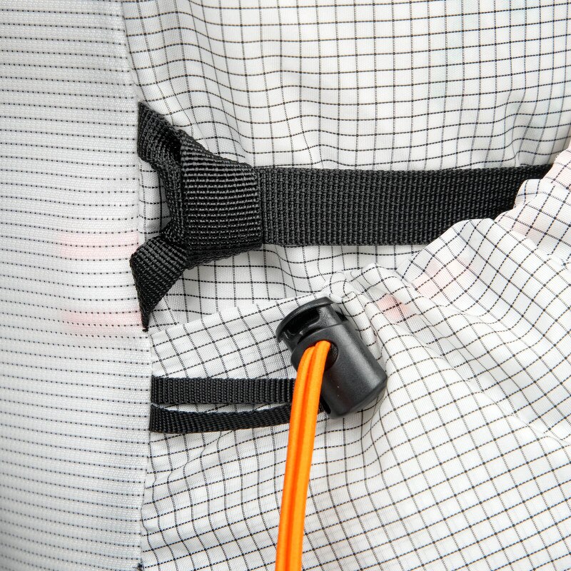 Radix 31 - White And Hunter (Detail, Compression)