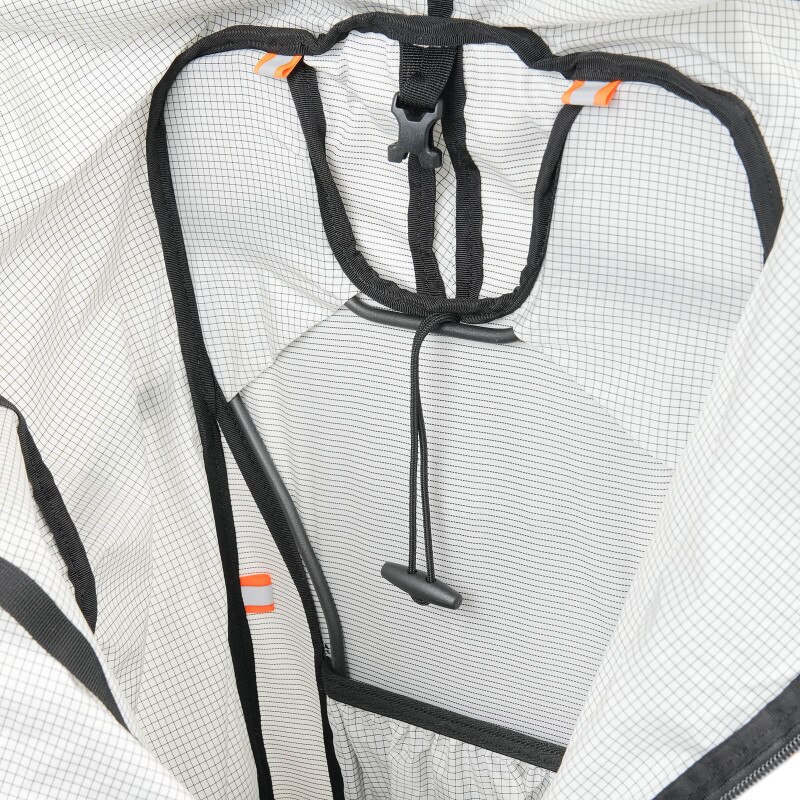 Radix 47 - White And Hunter (Detail, Inside)