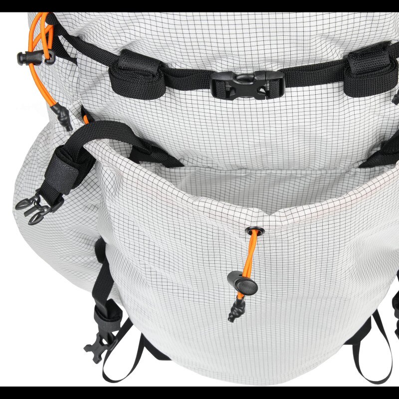 Radix 57 - White And Hunter (Detail, Front Stuff Pocket)