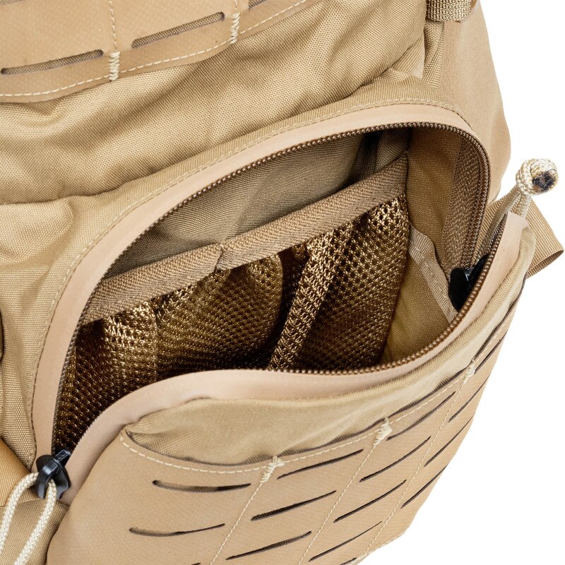 Raid LT 32 - Coyote (Detail, Outer Pocket)