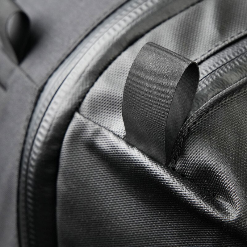 Ryder Bow Case - Black (Detail, Pull Tab And Fabric)