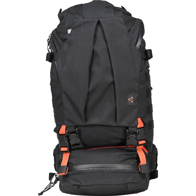 SC 34 INTL - Black (Head On, No Pockets)